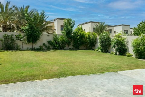 Вилла с 3 спальнями в Jumeirah Park, ОАЭ №165570 11