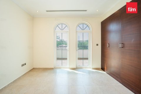 Вилла с 3 спальнями в Jumeirah Park, ОАЭ №165570 23