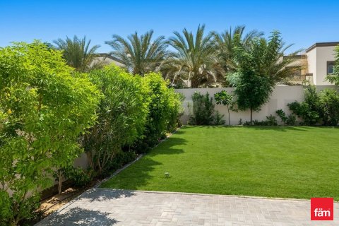 Вилла с 3 спальнями в Jumeirah Park, ОАЭ №165570 7