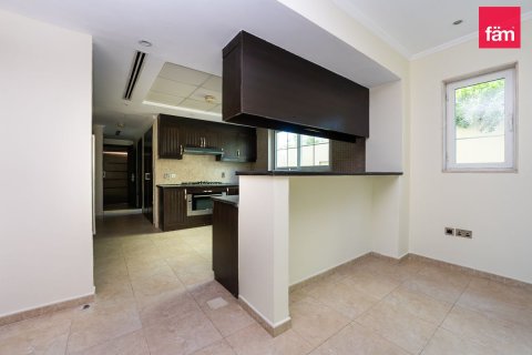 Вилла с 3 спальнями в Jumeirah Park, ОАЭ №165570 16