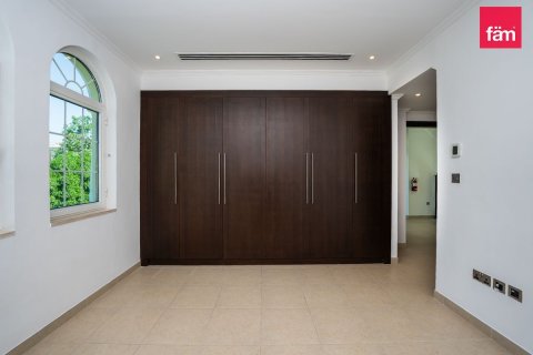 Вилла с 3 спальнями в Jumeirah Park, ОАЭ №165570 21