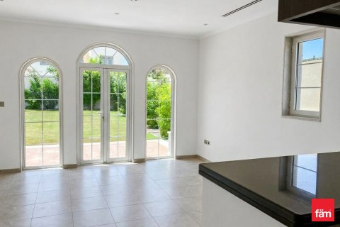 Вилла с 3 спальнями в Jumeirah Park, ОАЭ №165570 20