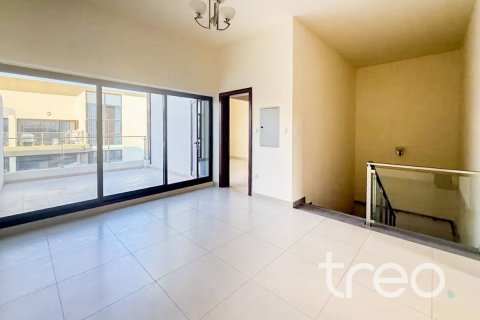 Villa de 4 dormitorios en Mohammed Bin Rashid City, UAE No. 174154 7