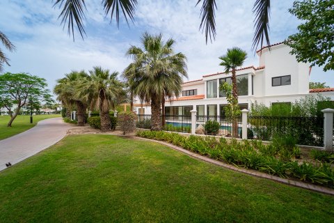 Villa de 6 chambres à Dubai Investment Park, UAE No. 156515