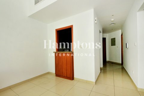 Квартира с 2 спальнями в The Address Dubai Marina, ОАЭ №156516 3