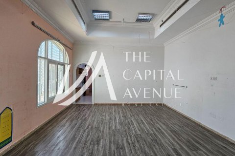 1099.88m² Villa in Muroor Area, UAE No. 199605 22