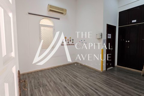 1099.88m² Villa in Muroor Area, UAE No. 199605 24