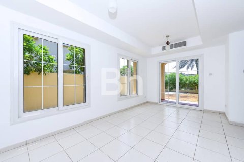 Villa de 2 dormitorios  No. 114630 2
