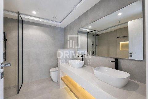 2 bedrooms Apartment in Standpoint Towers, UAE No. 198790 11