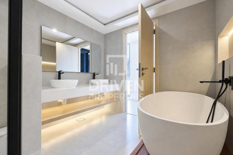 2 bedrooms Apartment in Standpoint Towers, UAE No. 198790 8