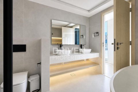 2 bedrooms Apartment in Standpoint Towers, UAE No. 198790 10