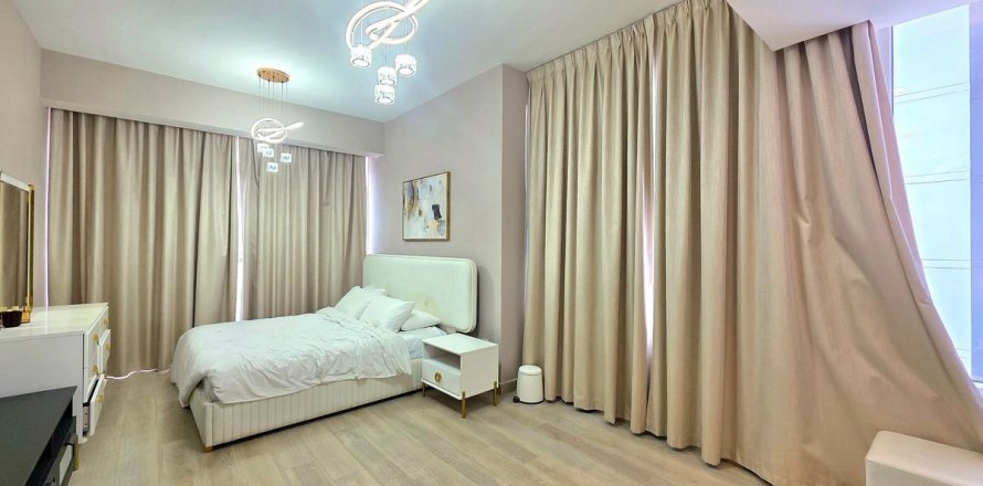 2 bedrooms Apartment in Dubai, UAE No. 169091