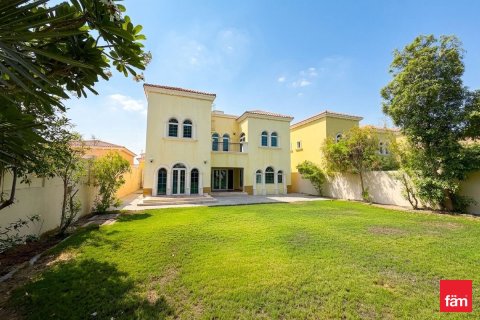 Villa de 3 dormitorios en Jumeirah Park, UAE No. 166360