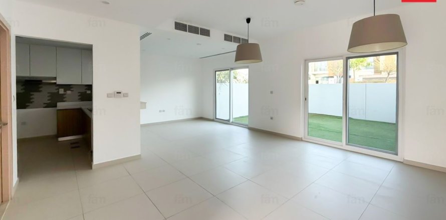 Townhouse de 3 dormitorios en Dubai, UAE No. 205204