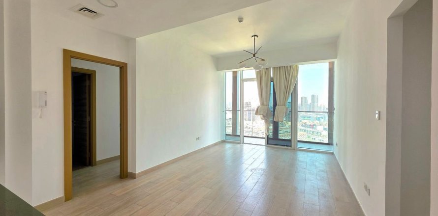 3 bedrooms Apartment in Dubai, UAE No. 168044