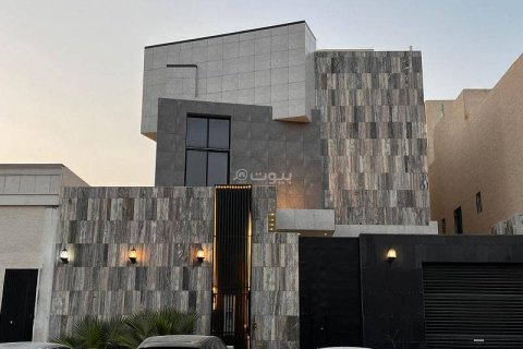 Villa de 6 dormitorios en Riyadh, Saudi Arabia No. 99493 1