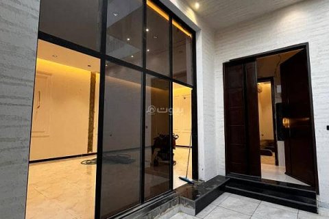 Villa de 6 dormitorios en Riyadh, Saudi Arabia No. 99493 2