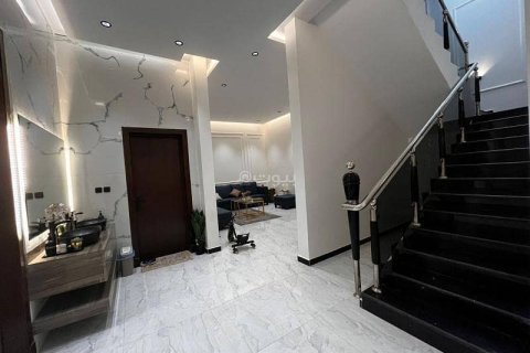 Villa de 6 dormitorios en Riyadh, Saudi Arabia No. 99493 15