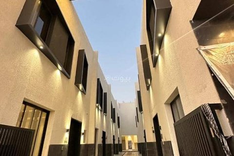 Квартира с 4 спальнями в Эр-Рияд, Саудовская Аравия №99492 1