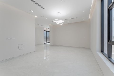 5 bedrooms Villa in Al Aweer, UAE No. 99905 10