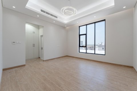 5 bedrooms Villa in Al Aweer, UAE No. 99905 15