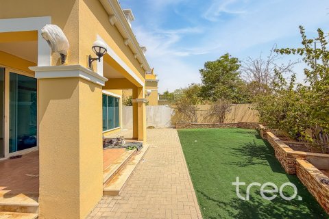 4 bedrooms Villa in Legacy, UAE No. 199040 3