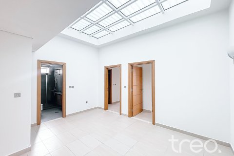 4 bedrooms Villa in Legacy, UAE No. 199040 8