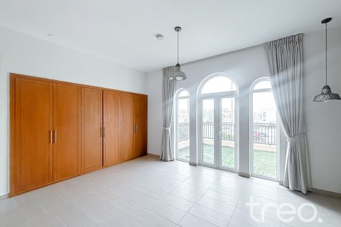 4 bedrooms Villa in Legacy, UAE No. 199040 16