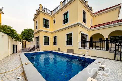 5 bedrooms Villa in Hacienda, UAE No. 199038
