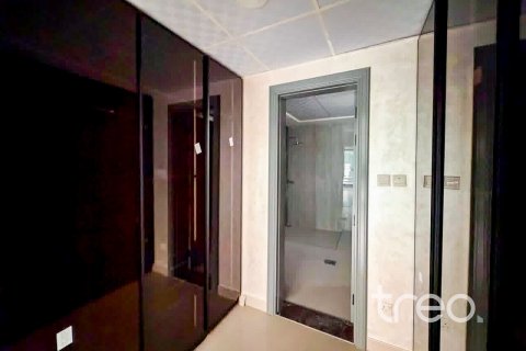 5 bedrooms Villa in Hacienda, UAE No. 199038 9