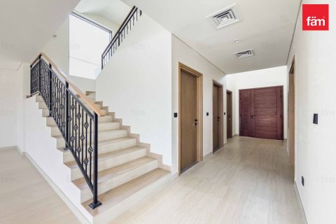 6 bedrooms Villa in Dubai, UAE No. 186031 10