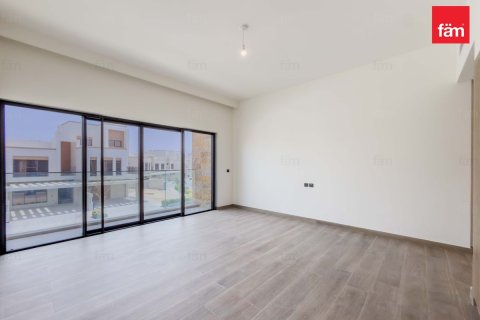 6 bedrooms Villa in Dubai, UAE No. 186031 12