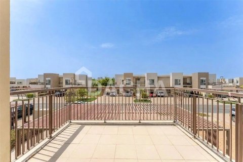 Квартира с 2 спальнями в EMAAR South, ОАЭ №155421 8