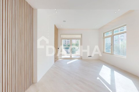 2 bedrooms Apartment in Shoreline Apartments, UAE No. 155418 4