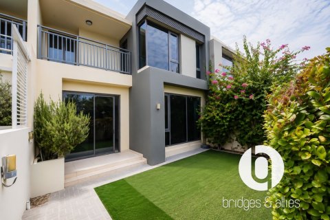 Villa de 4 chambres à Dubai Hills Estate, UAE No. 202966 5