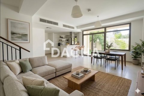 3 bedrooms Townhouse in Noor Townhouses, UAE No. 165707
