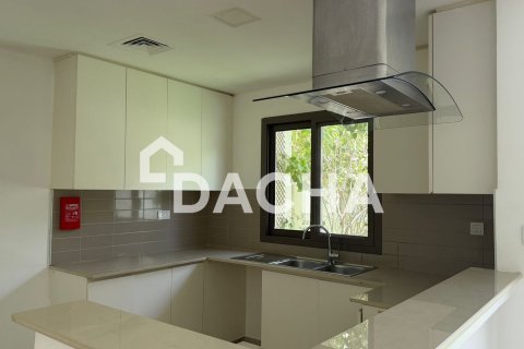 3 bedrooms Townhouse in Noor Townhouses, UAE No. 165707 3