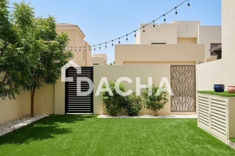 3 bedrooms Townhouse in Noor Townhouses, UAE No. 165707 10