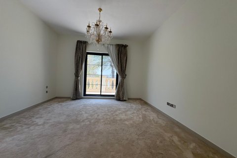 3 bedrooms Villa in Dubai, UAE No. 151119 10