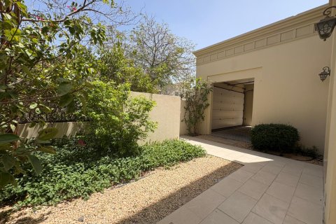 3 bedrooms Villa in Dubai, UAE No. 151119 5