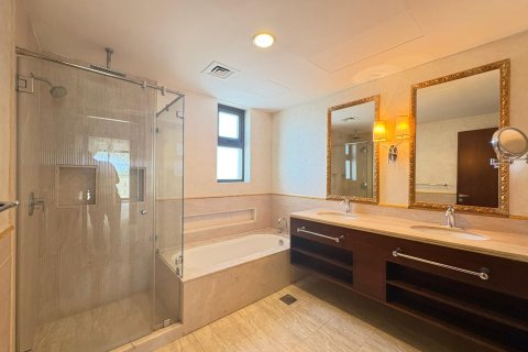 3 bedrooms Villa in Dubai, UAE No. 151119 8