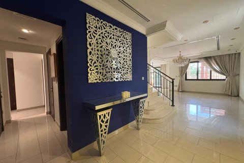 3 bedrooms Villa in Dubai, UAE No. 151119 27