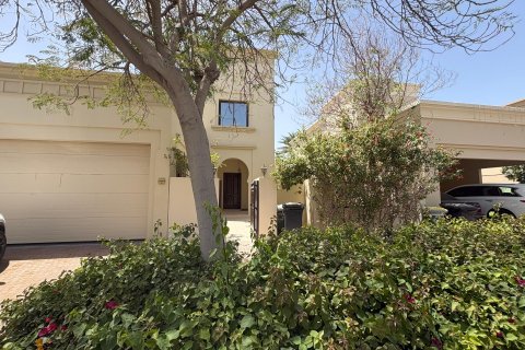 3 bedrooms Villa in Dubai, UAE No. 151119