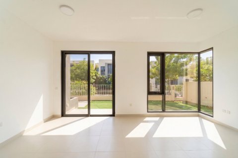 4 bedrooms Townhouse in Dubai, UAE No. 151118 10