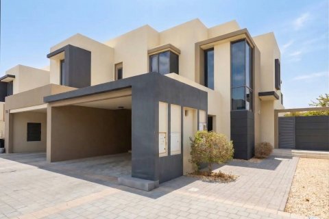 4 bedrooms Townhouse in Dubai, UAE No. 151118 9