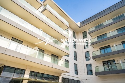 Apartment de 2 dormitorios en Abu Dhabi, UAE No. 140696 4
