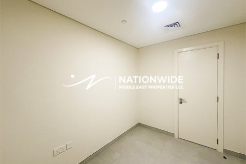 Apartment de 2 dormitorios en Abu Dhabi, UAE No. 140696 9