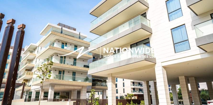 Apartment de 2 dormitorios en Abu Dhabi, UAE No. 140696