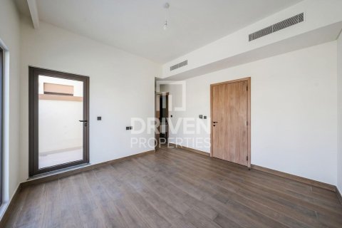Townhouse de 4 dormitorios en Damac Lagoons, UAE No. 188459 14