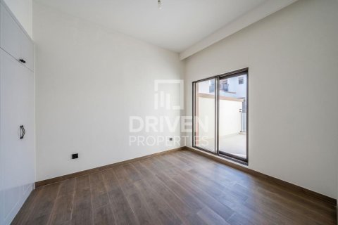 Townhouse de 4 dormitorios en Damac Lagoons, UAE No. 188459 6